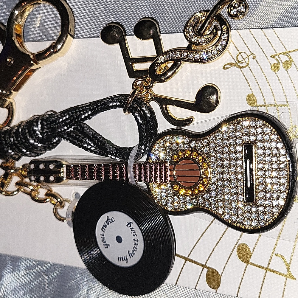Piper K Guitar and Music Note Keychain Bag Charm Brand New HL